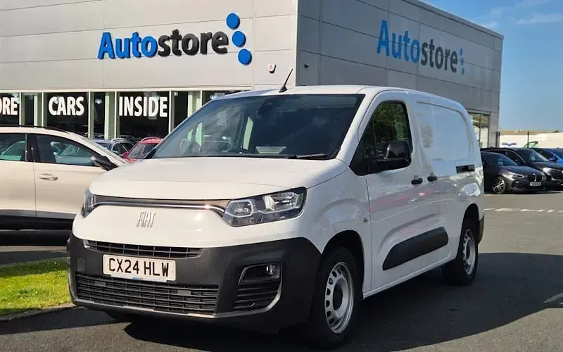 Used Fiat Doblò 102 HP (75 kW) 2023 MPV
