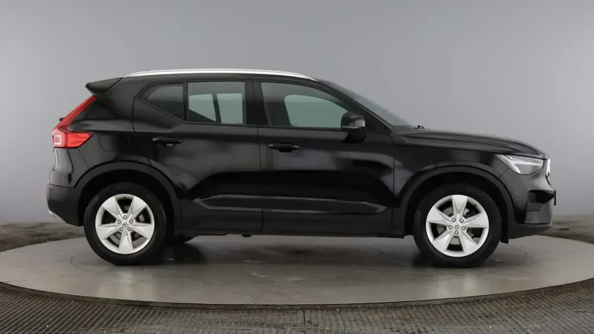 Used Volvo XC40 Core 161 HP (118 kW) 2023 SUV