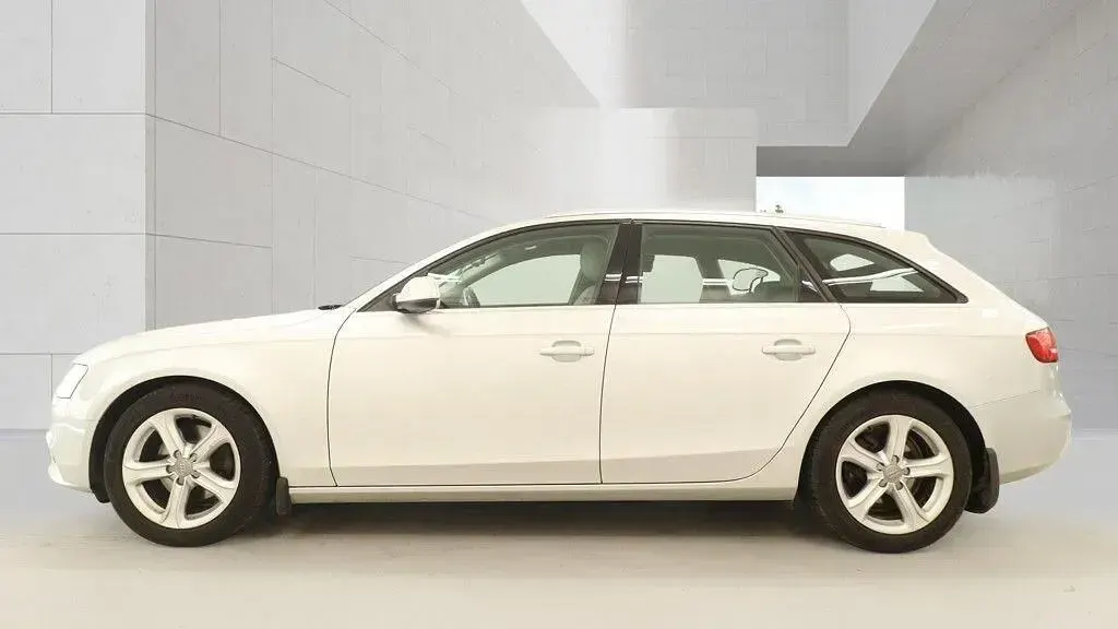 Used Audi A4 Comfort 163 HP (119 kW) 2012 Silver Estate