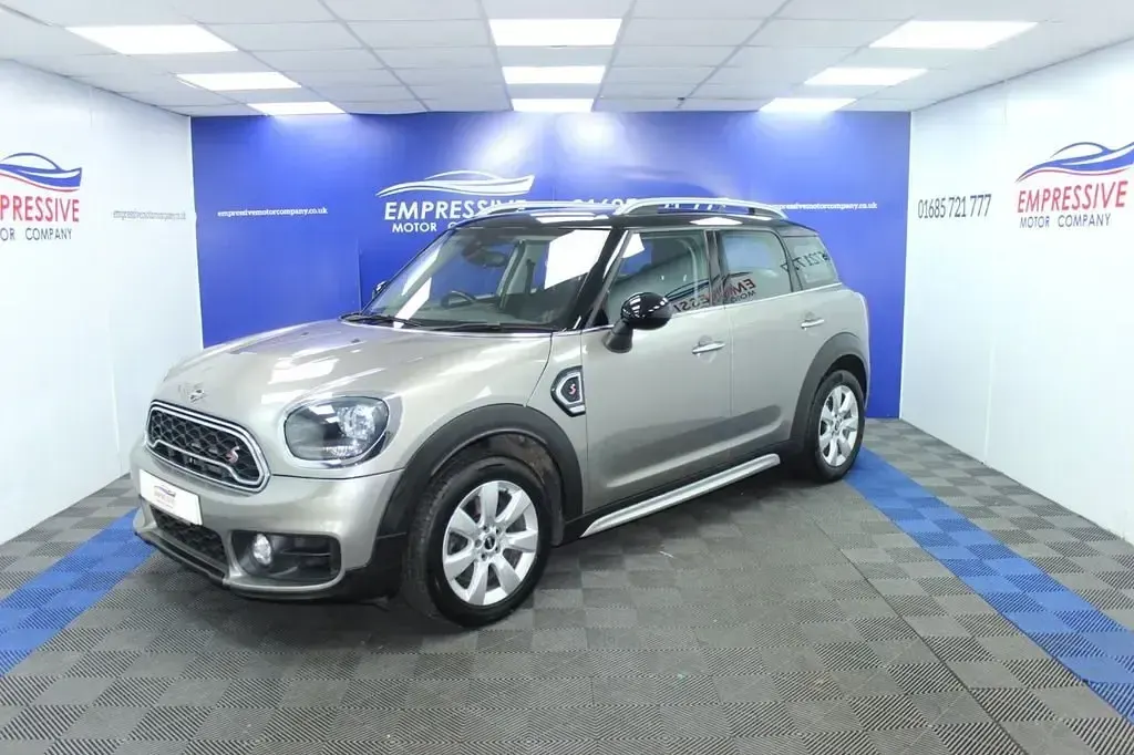 Usado Mini Cooper S 192 HP (141 kW) 2019 Prateado Citadino