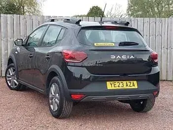 Usado Dacia Sandero Expression 91 CV (66 kW) 2023 Negro Utilitario