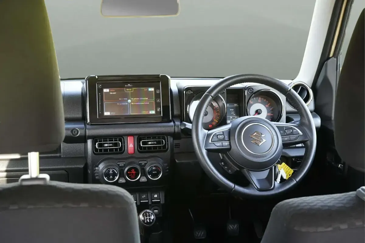 Usado Suzuki Jimny SZ5 102 CV (75 kW) 2019 Beige SUV