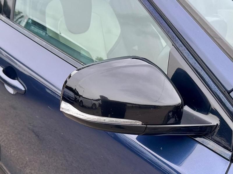 Used Volvo V40 2014 Blue Hatchback