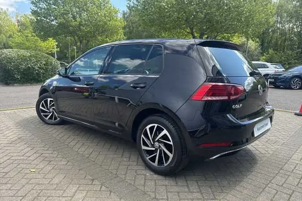 Used VW Golf VII Match 150 HP (110 kW) 2019 Black Hatchback
