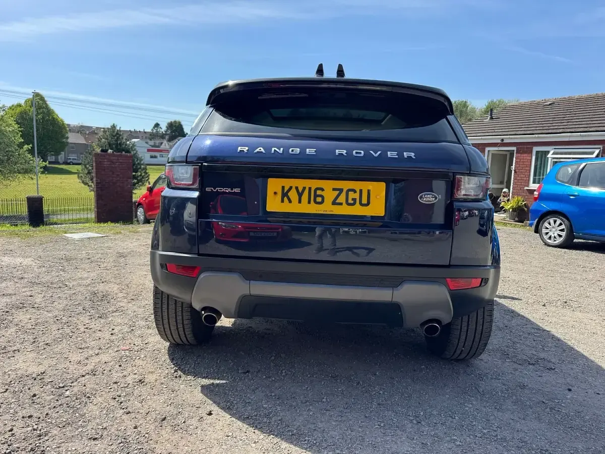 Used Land Rover Range Rover evoque SE 2016 Blue Estate