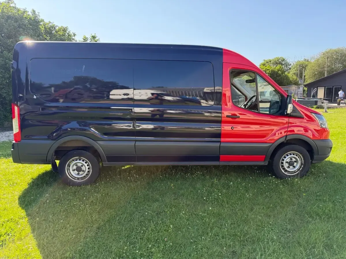 Used Ford Transit 130 HP (95 kW) 2019 Blue Van