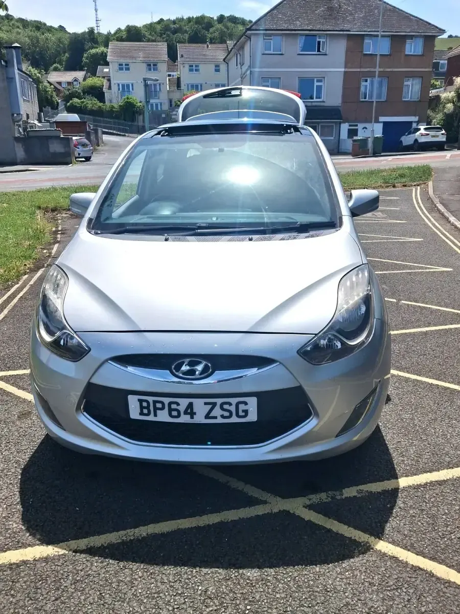 Used Hyundai ix20 Style 125 HP (91 kW) 2015 Silver Hatchback