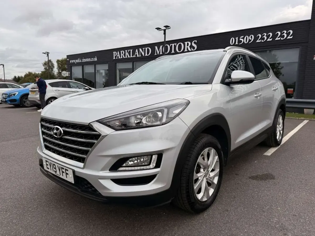 Used Hyundai Tucson SE 132 HP (97 kW) 2019 Silver SUV
