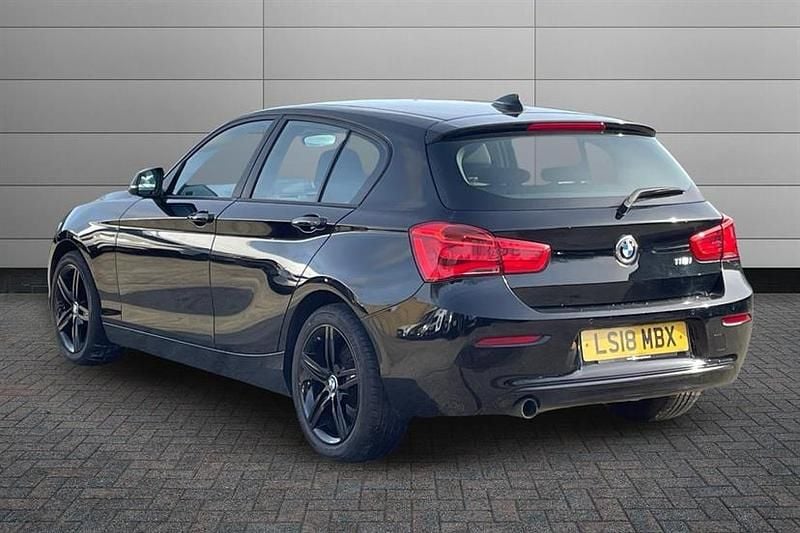 Used BMW 118 Sport Line 136 HP (100 kW) 2018 Black Hatchback