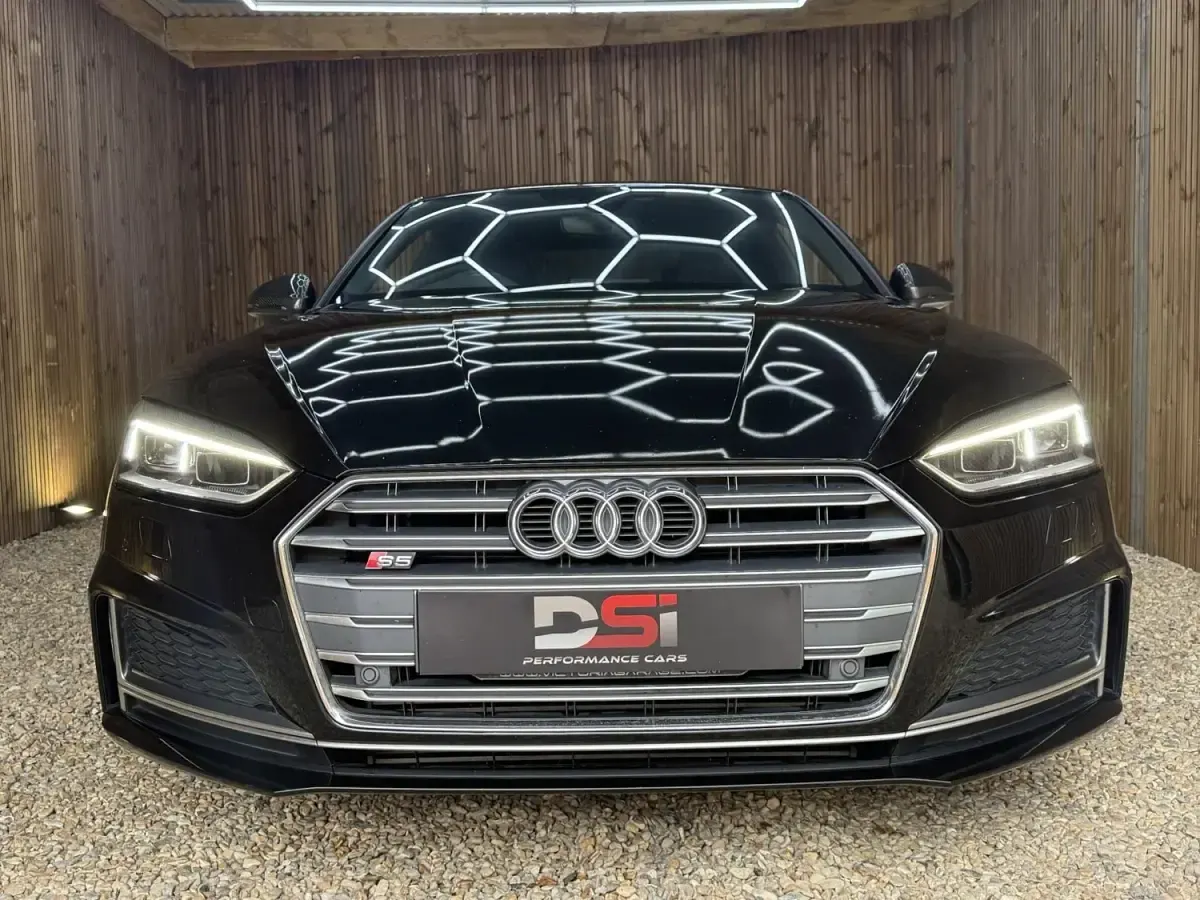 Używany Audi A5 Sport 2018 Czarny Coupe