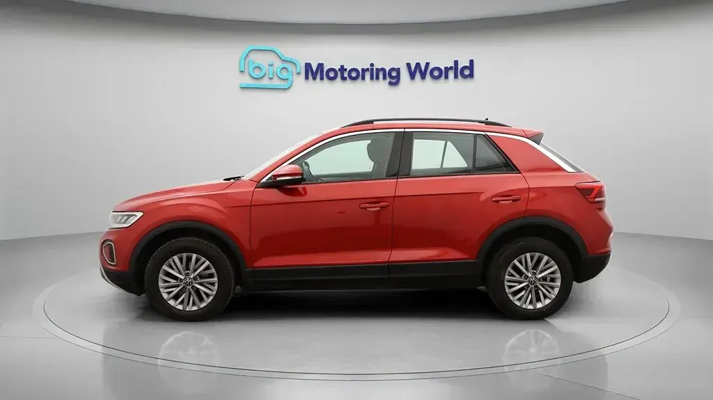 Usado VW T-Roc S 110 HP (80 kW) 2023 Vermelho SUV