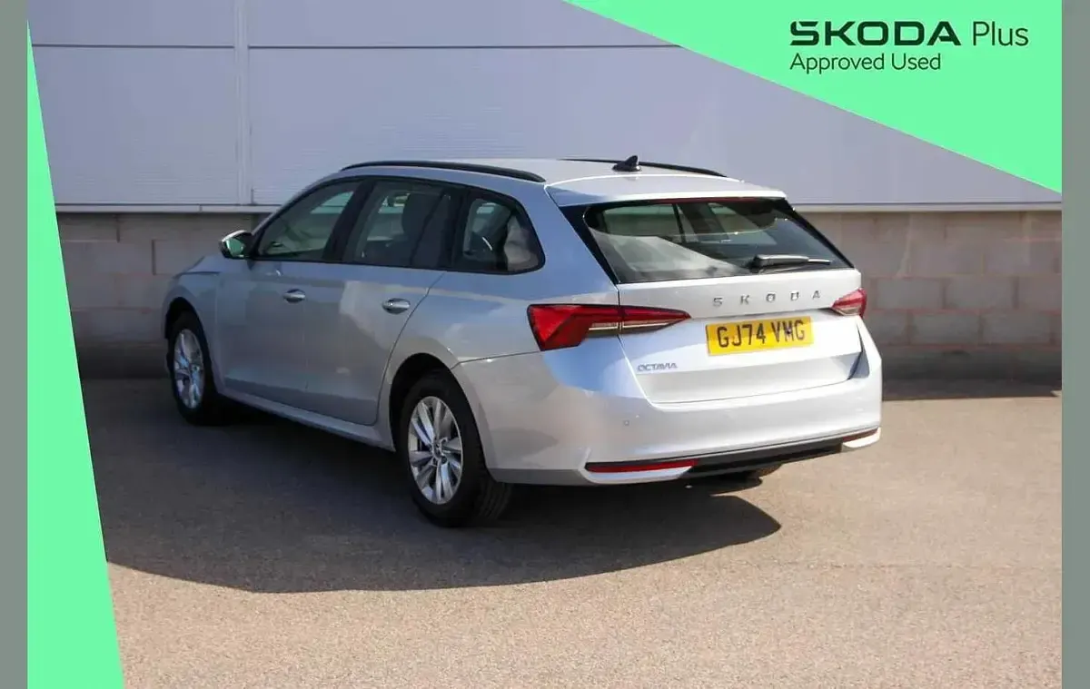 Used Skoda Octavia SE Technology 114 HP (83 kW) 2024 Silver Estate