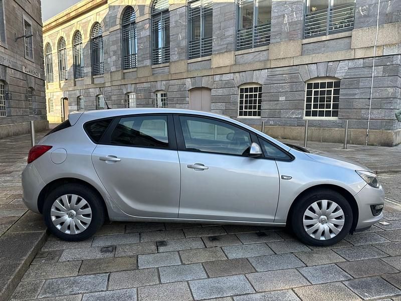 Used Vauxhall Astra 2013 Silver Hatchback