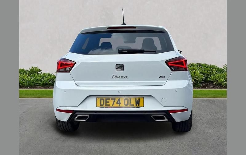Used Seat Ibiza FR Sport 113 HP (83 kW) 2024 White Hatchback