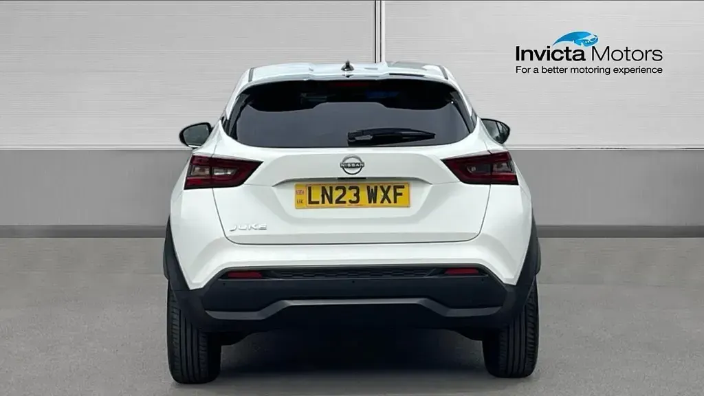 Used Nissan Juke N-Connecta 114 HP (83 kW) 2023 White SUV