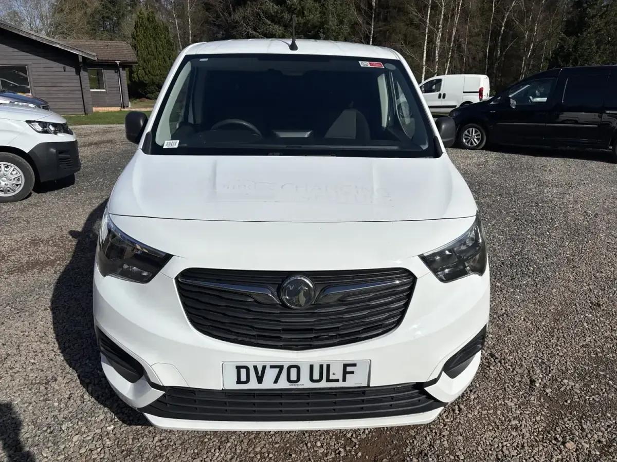 Käytetty Vauxhall Combo Sportive 2020 Valkoinen Tila-auto