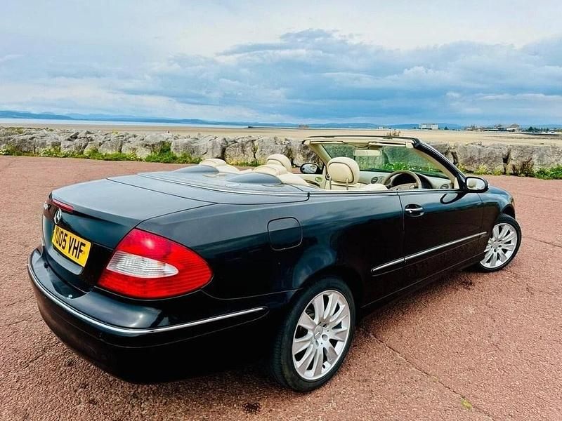 Used Mercedes CLK350 Elegance 2005 Black Cabriolet