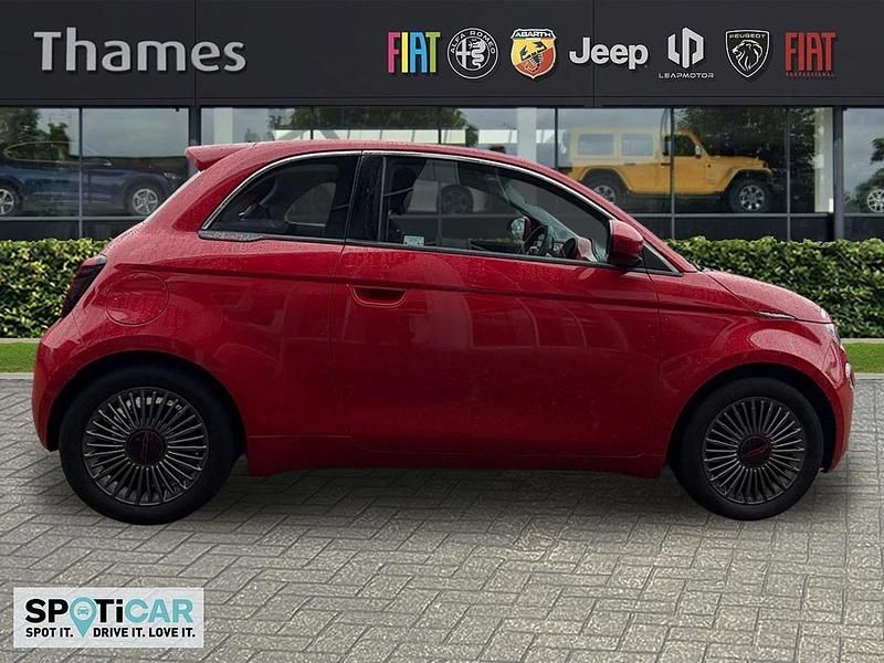 Red Used 2022 Fiat 500e Red Hatchback | £12,995 (Good price) - Image 1/3