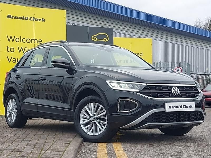Black Used 2023 VW T-Roc Life SUV | £20,698 (Fair price) - Image 1/4