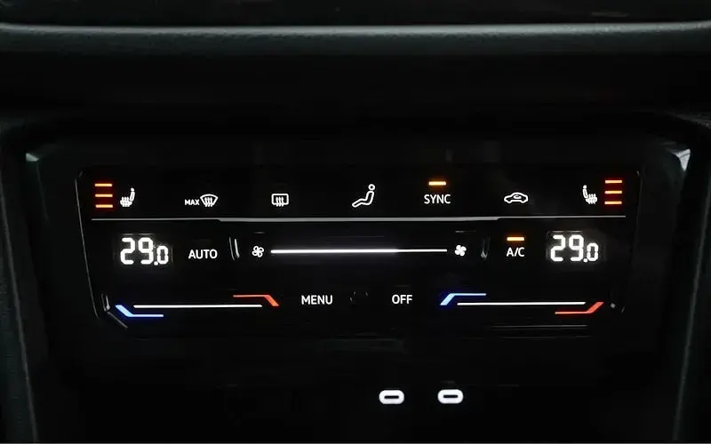 Used VW Tiguan R-line 150 HP (110 kW) 2022 Black SUV