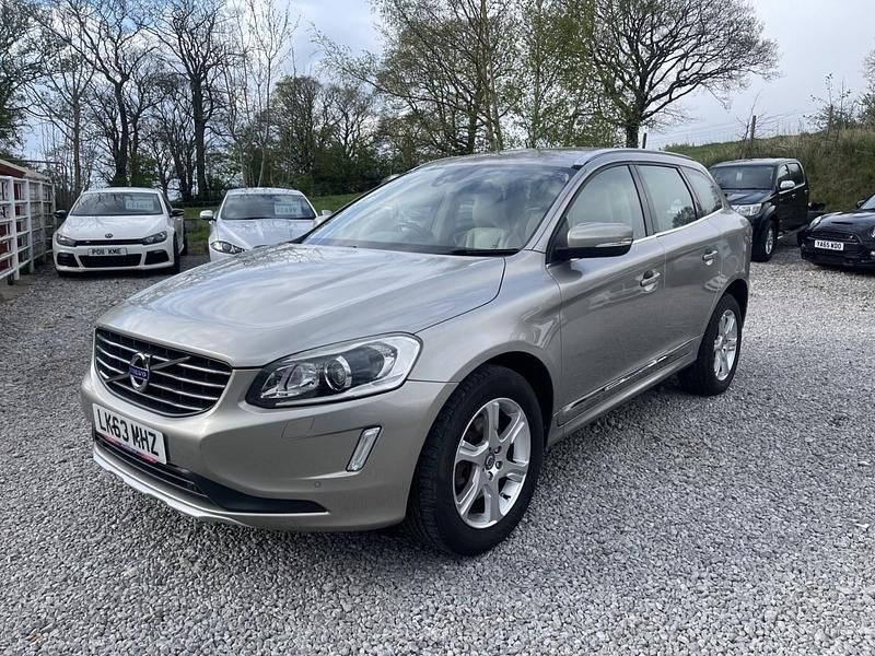 Used Volvo XC60 SE Lux 2013 Gold SUV