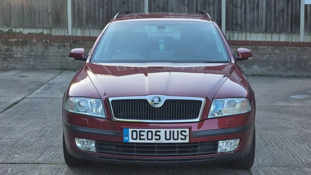 Used Skoda Octavia Elegance 115 HP (84 kW) 2005 Red Estate