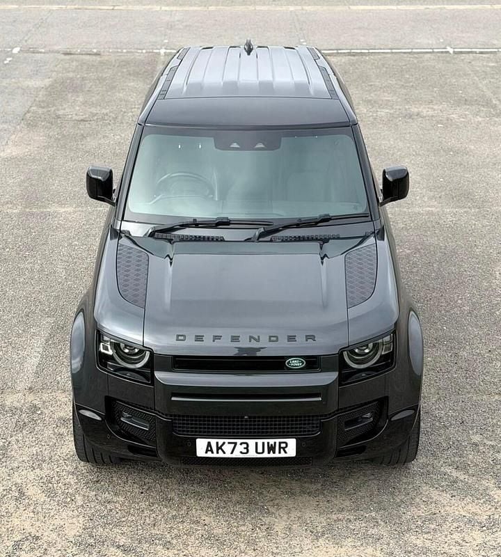 Used Land Rover Defender HSE Dynamic 296 HP (217 kW) 2024 Grey SUV