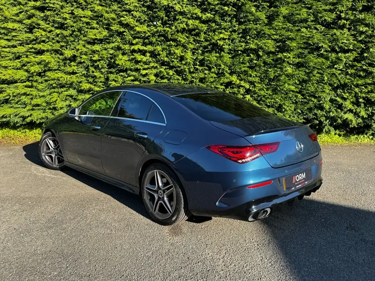Usado Mercedes CLA220 AMG Line Premium 190 HP (139 kW) 2019 Azul Sedan