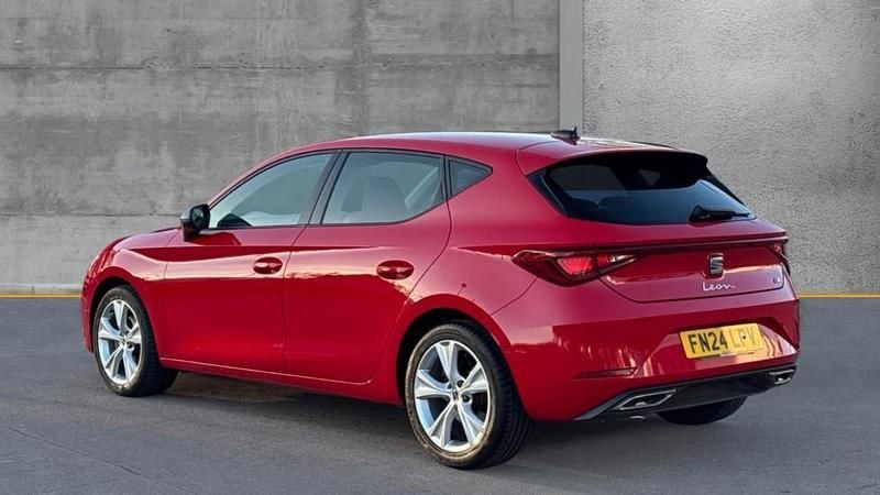 Used Seat Leon FR 110 HP (80 kW) 2024 Red