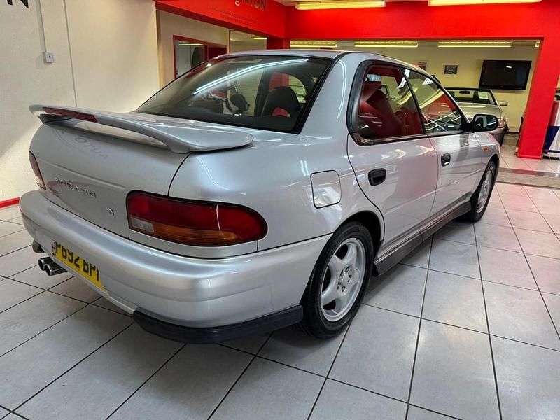 Używany Subaru Impreza 214 KM (157 kW) 1996 Srebrny Sedan/Limuzyna