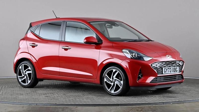 Used Hyundai i10 Premium 84 HP (61 kW) 2023 Red Hatchback