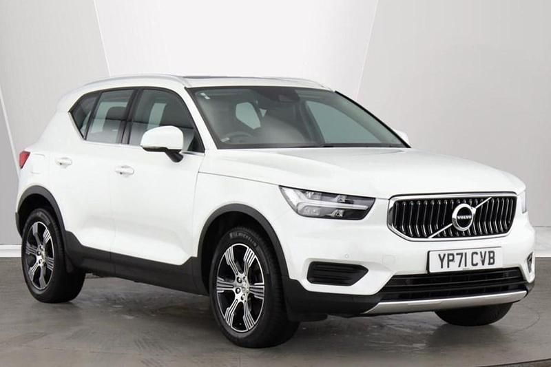 White Used 2021 Volvo XC40 Inscription SUV | £21,495 (Fair price) - Image 1/1