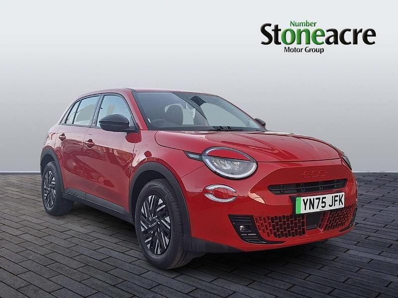 New Fiat 600E Red 113 kW (154 HP) 2025 Red Hatchback