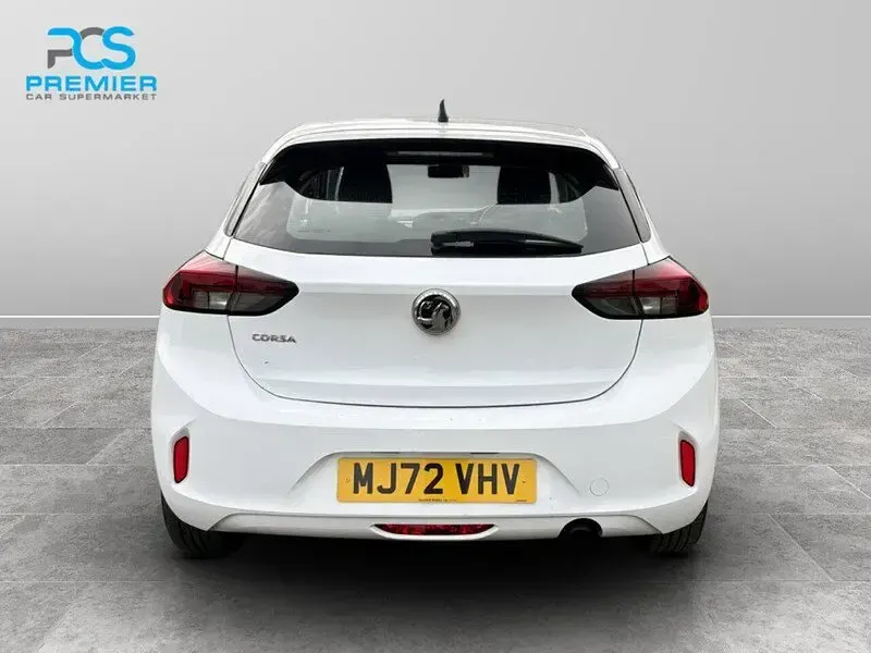 Used Vauxhall Corsa Design Edition 2022 Arctic white (solid paint) Hatchback