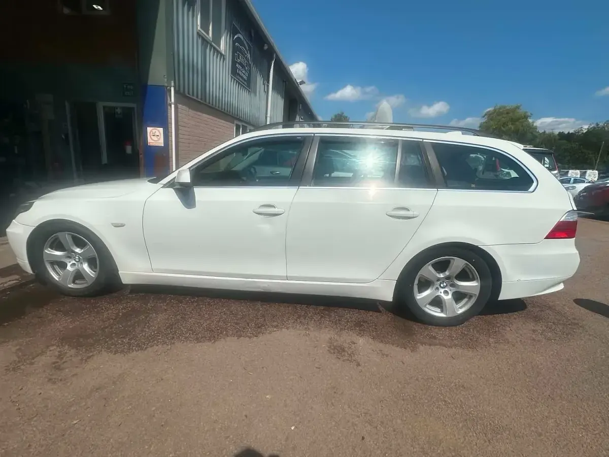 Used BMW 530 Performance 2010 White Estate