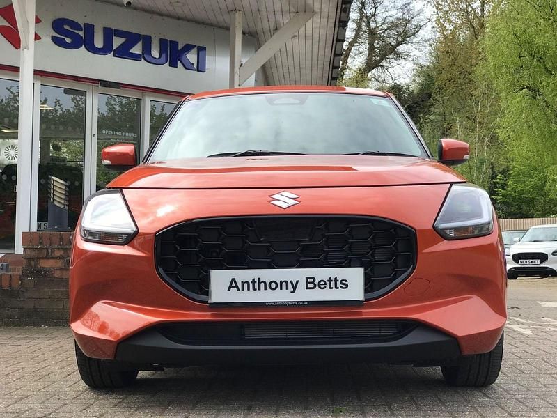 Usado Suzuki Swift 82 HP (60 kW) 2025 Laranja Citadino