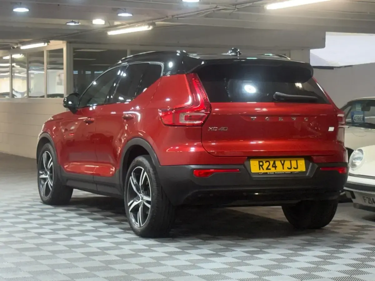 Used Volvo XC40 R-Design 2021 Red SUV