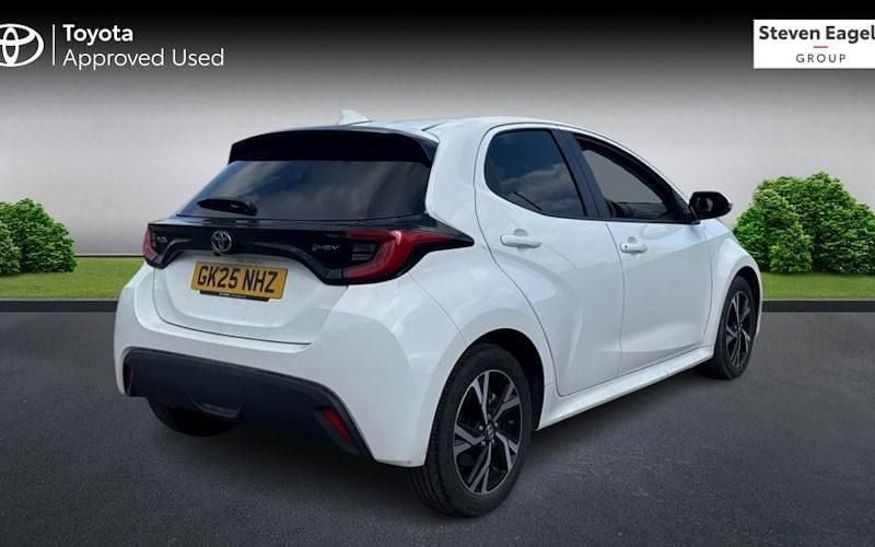 Used Toyota Yaris Hybrid Design 116 HP (85 kW) 2026 Hatchback