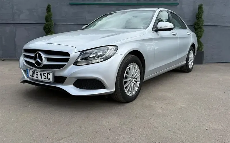 Used Mercedes C220 SE 170 HP (125 kW) 2015 Sedan