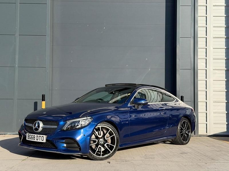Used Mercedes C300 AMG Line Premium Plus 258 HP (189 kW) 2018 Blue Coupe