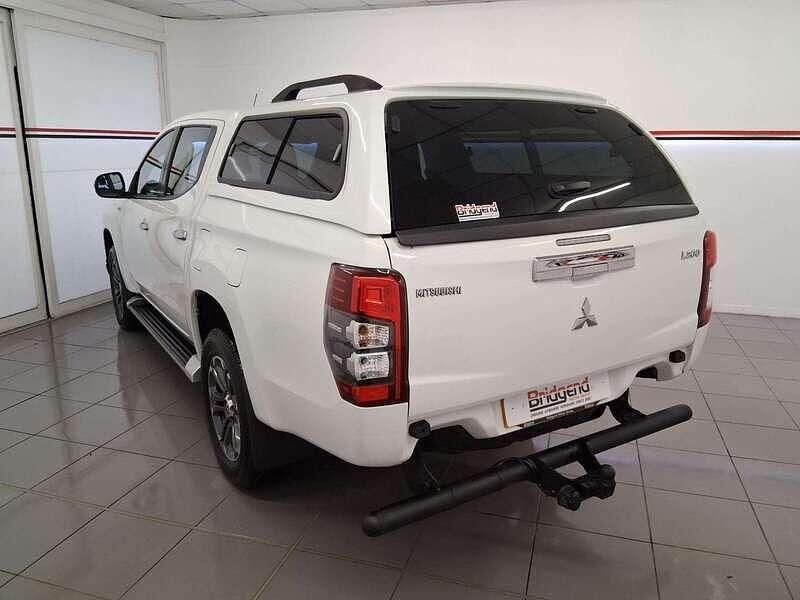 Used Mitsubishi L200 2021 White Pickup