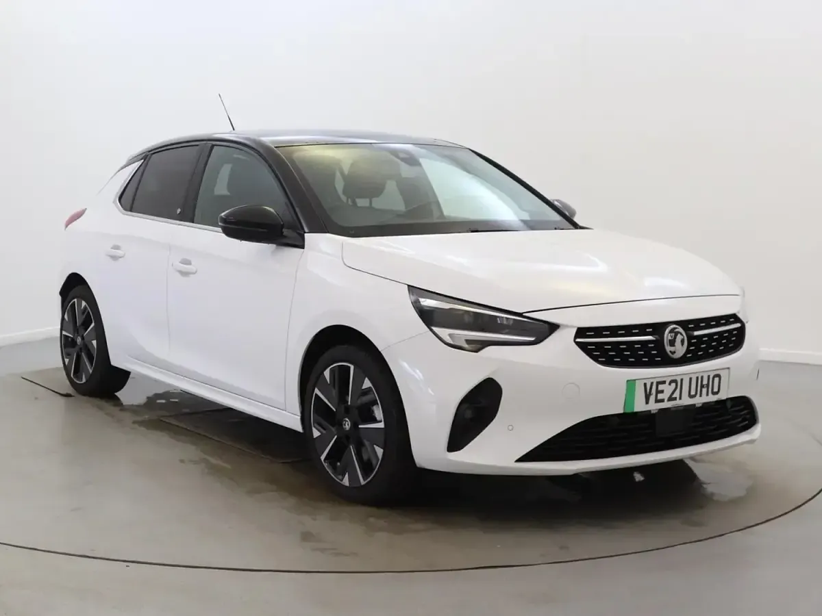 Usado Vauxhall Corsa-e Elite 100 kW (136 HP) 2021 Branco Citadino