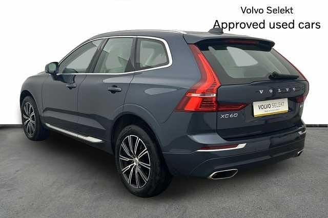 Used Volvo XC60 Inscription 194 HP (142 kW) 2021 Blue SUV