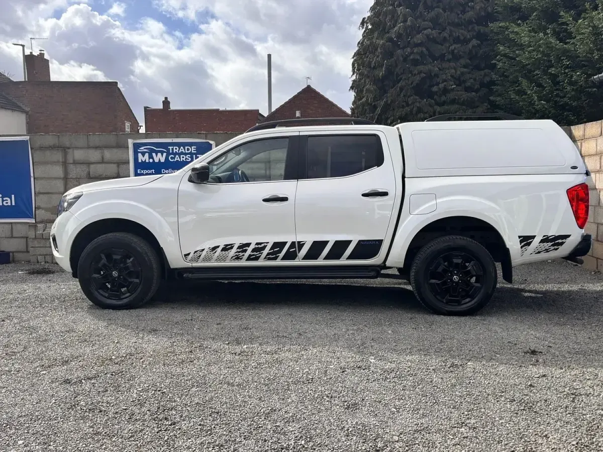 Usado Nissan Navara N-Guard 2020 Blanco Pickup/Camioneta