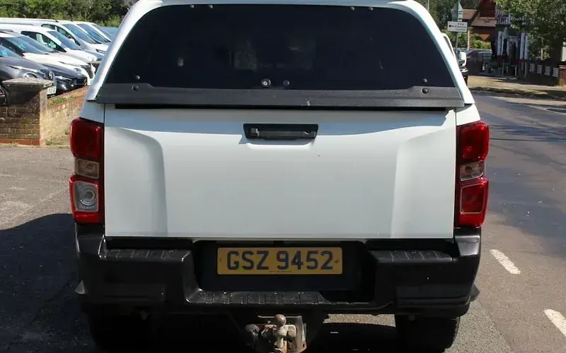 Used Isuzu D-Max 165 HP (121 kW) 2024 Cabriolet