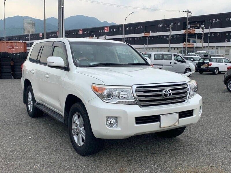 White Used 2013 Toyota Land Cruiser SUV | £37,995 (Good price) - Image 1/4