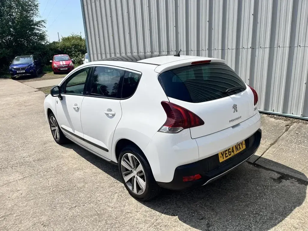 Used Peugeot 3008 Crossway 115 HP (84 kW) 2014 White Estate