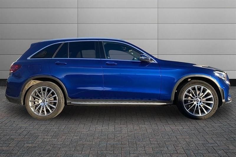 Used Mercedes GLC220 AMG Line Premium 194 HP (142 kW) 2022 Brilliant blue Estate