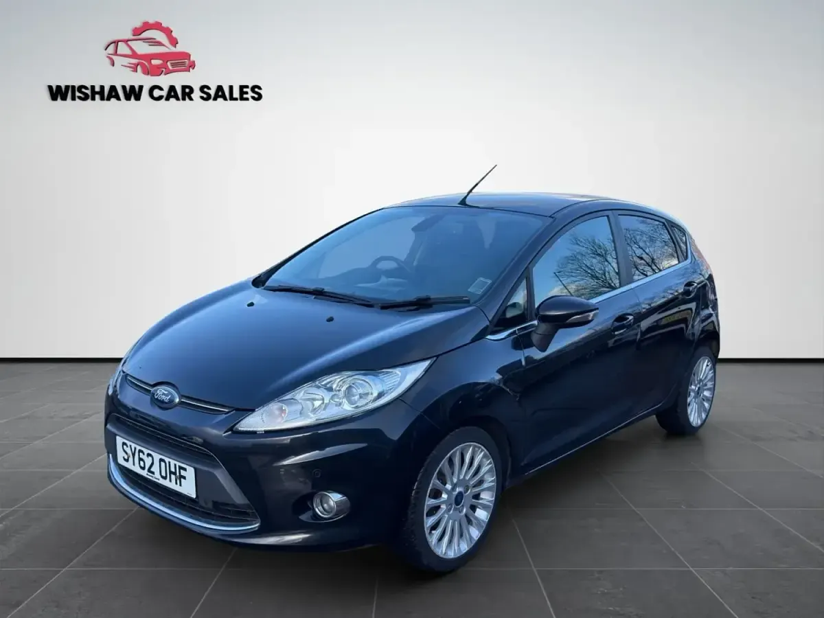 Używany Ford Fiesta Titanium 96 KM (70 kW) 2012 Czarny Hatchback