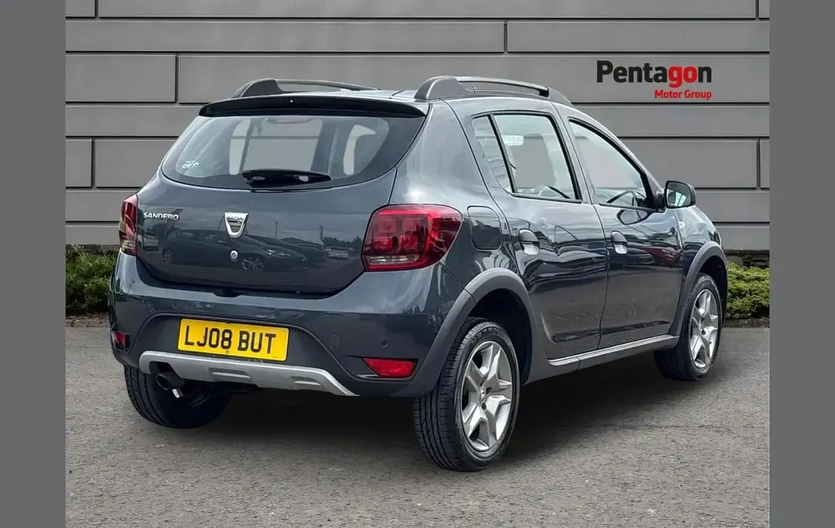 Used Dacia Sandero Comfort 90 HP (66 kW) 2019 Grey Hatchback